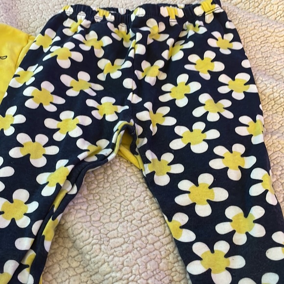 Two piece set - Picture 3 of 3